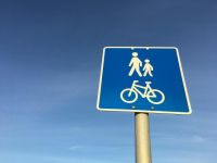 交通安全口号：行人、骑车人和乘车人类