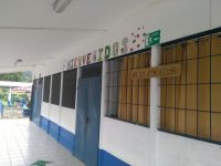 学校教学楼走廊的标语